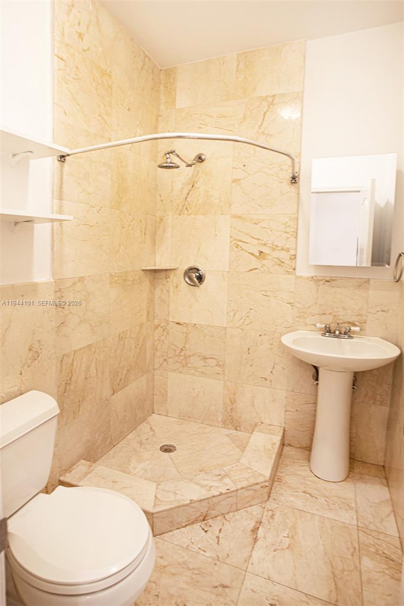 236 SW 28th Rd Miami, FL 33129