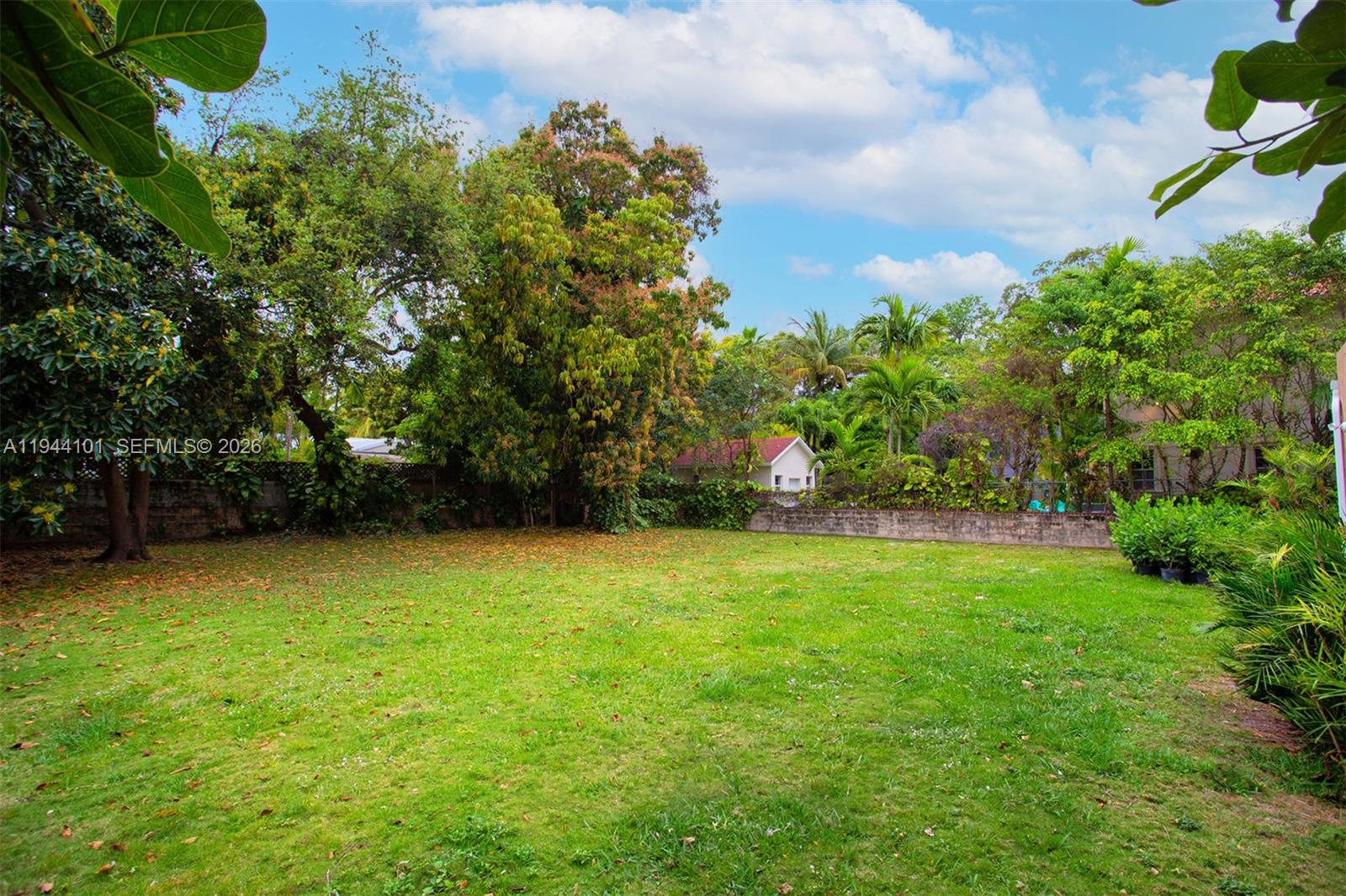 236 SW 28th Rd Miami, FL 33129