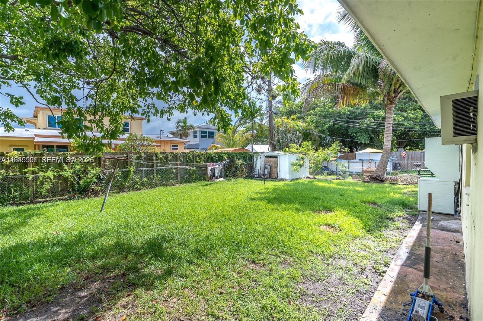 2331 NW 14th St Miami, FL 33125