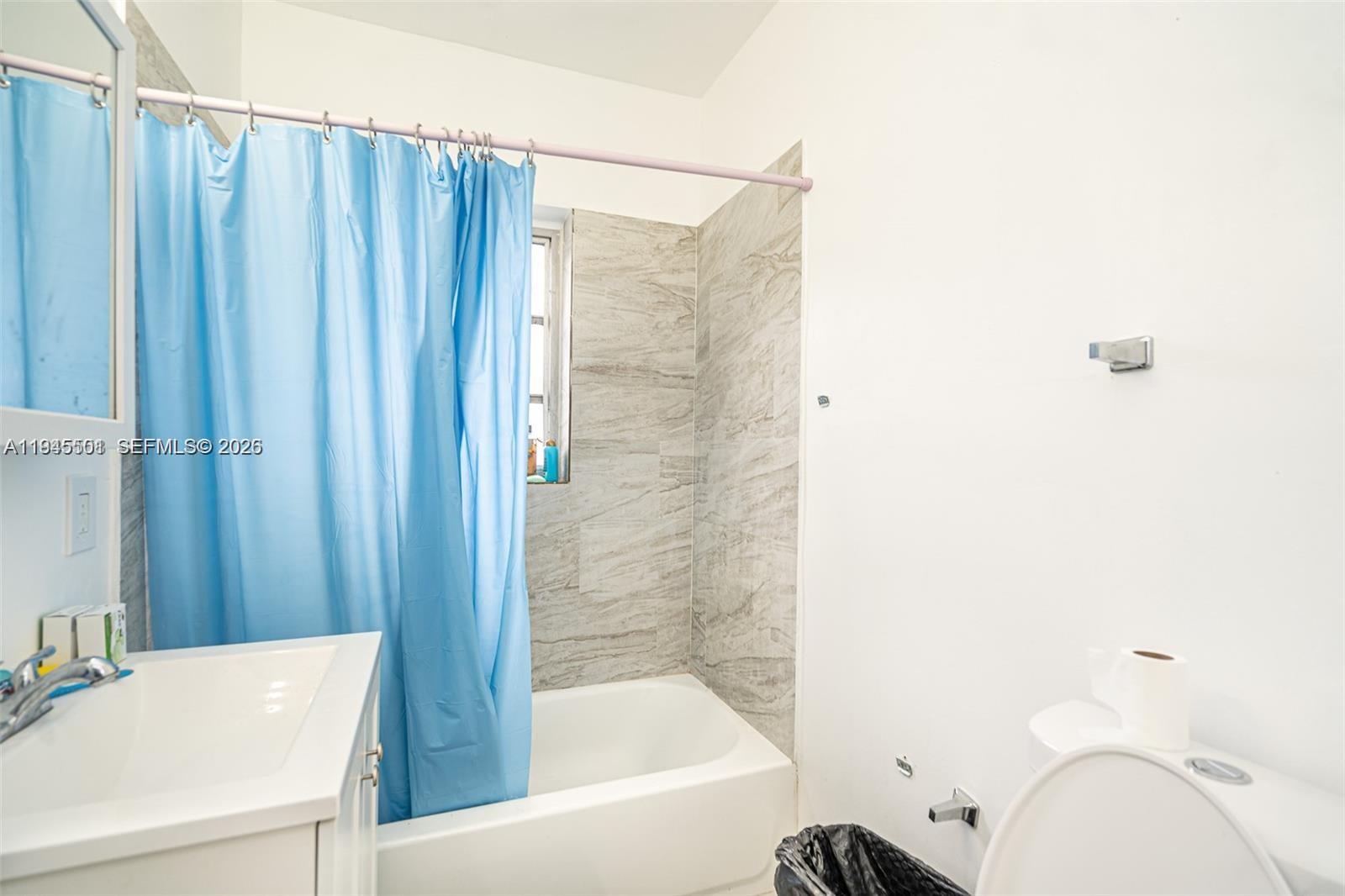 2331 NW 14th St Miami, FL 33125