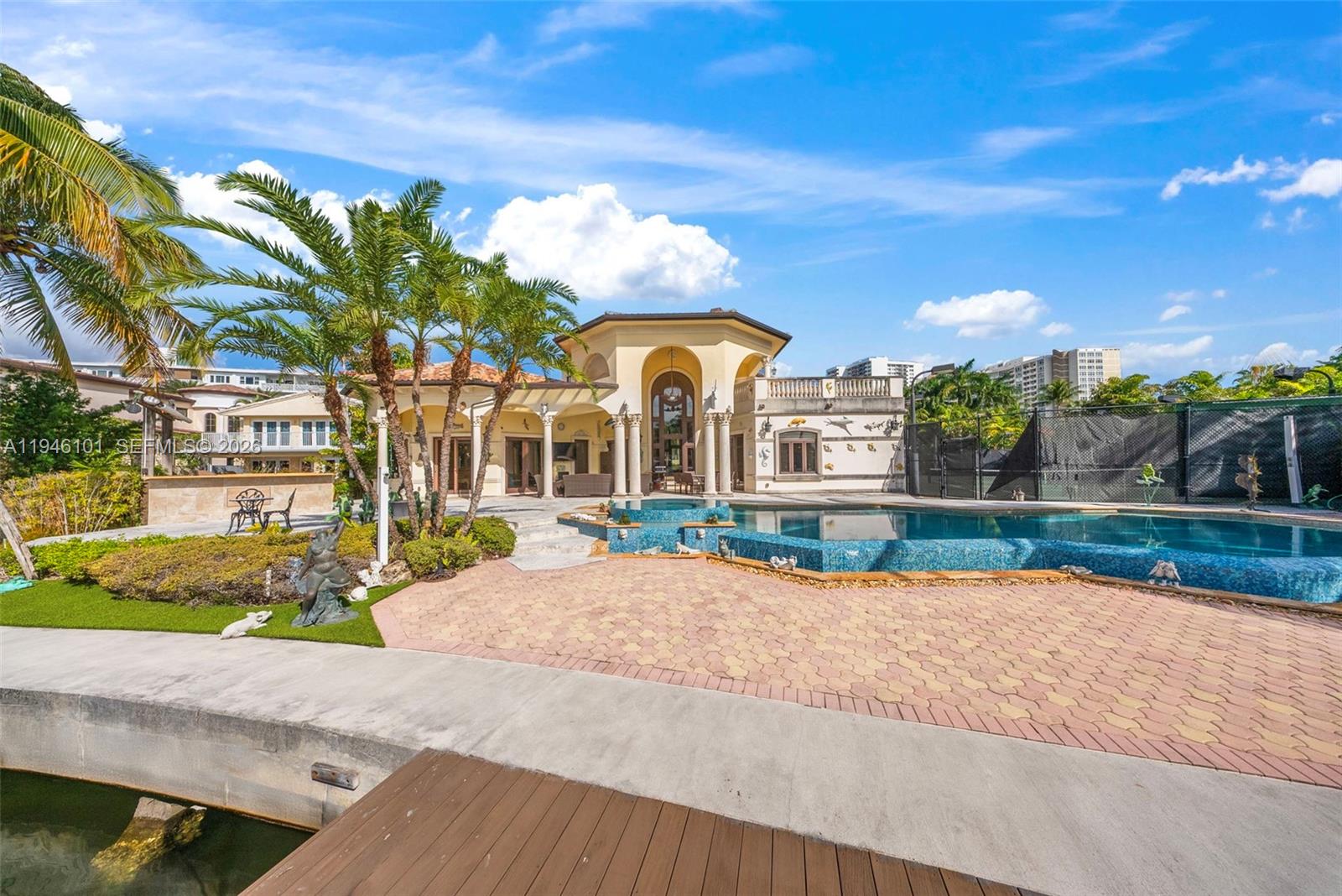 680 Golden Bch Dr Golden Beach, FL 33160