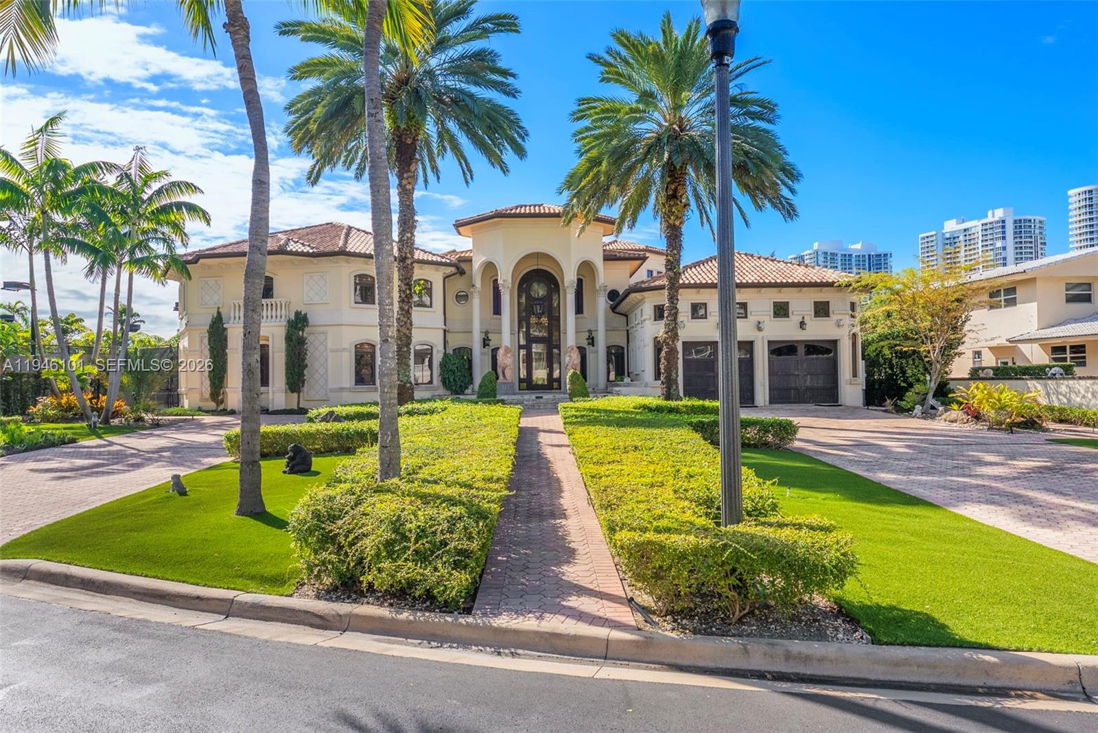 680 Golden Bch Dr Golden Beach, FL 33160