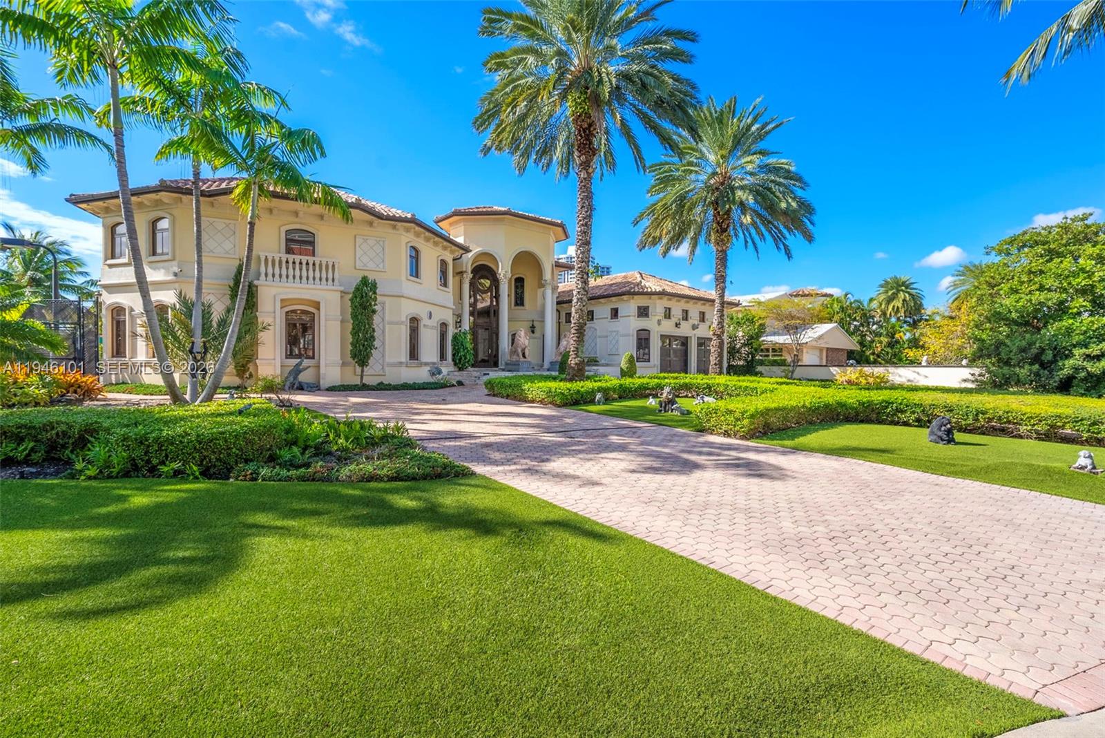 680 Golden Bch Dr Golden Beach, FL 33160