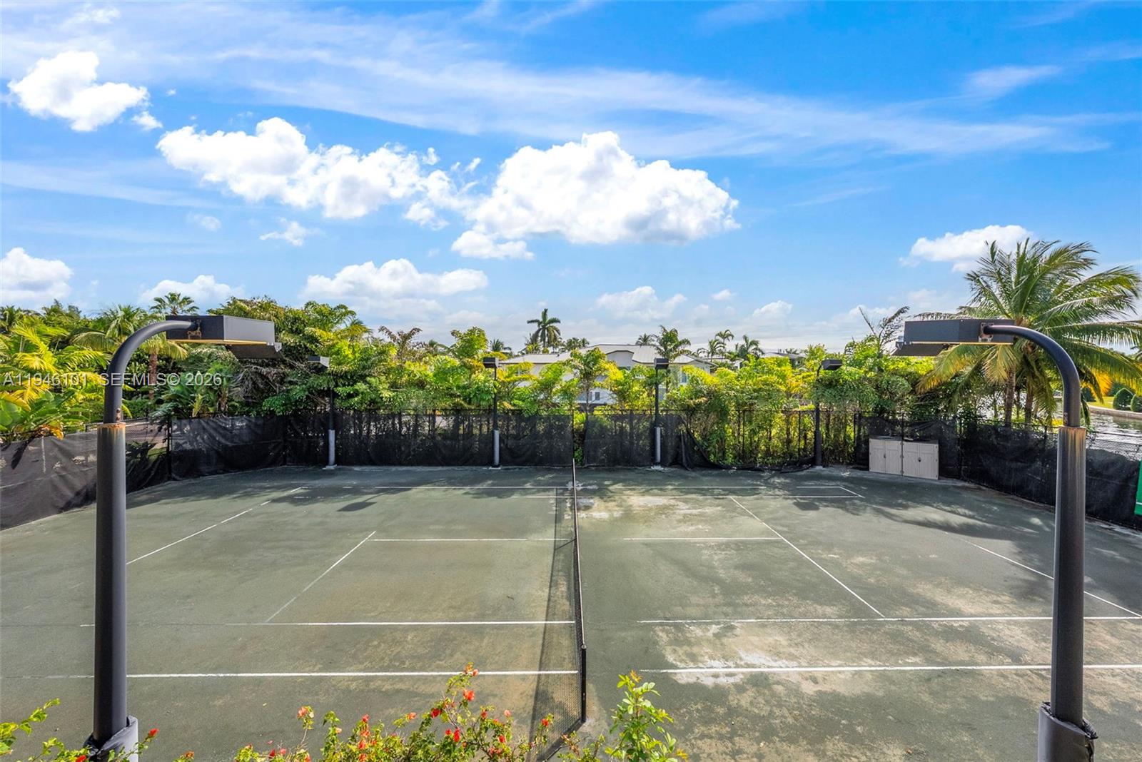 680 Golden Bch Dr Golden Beach, FL 33160