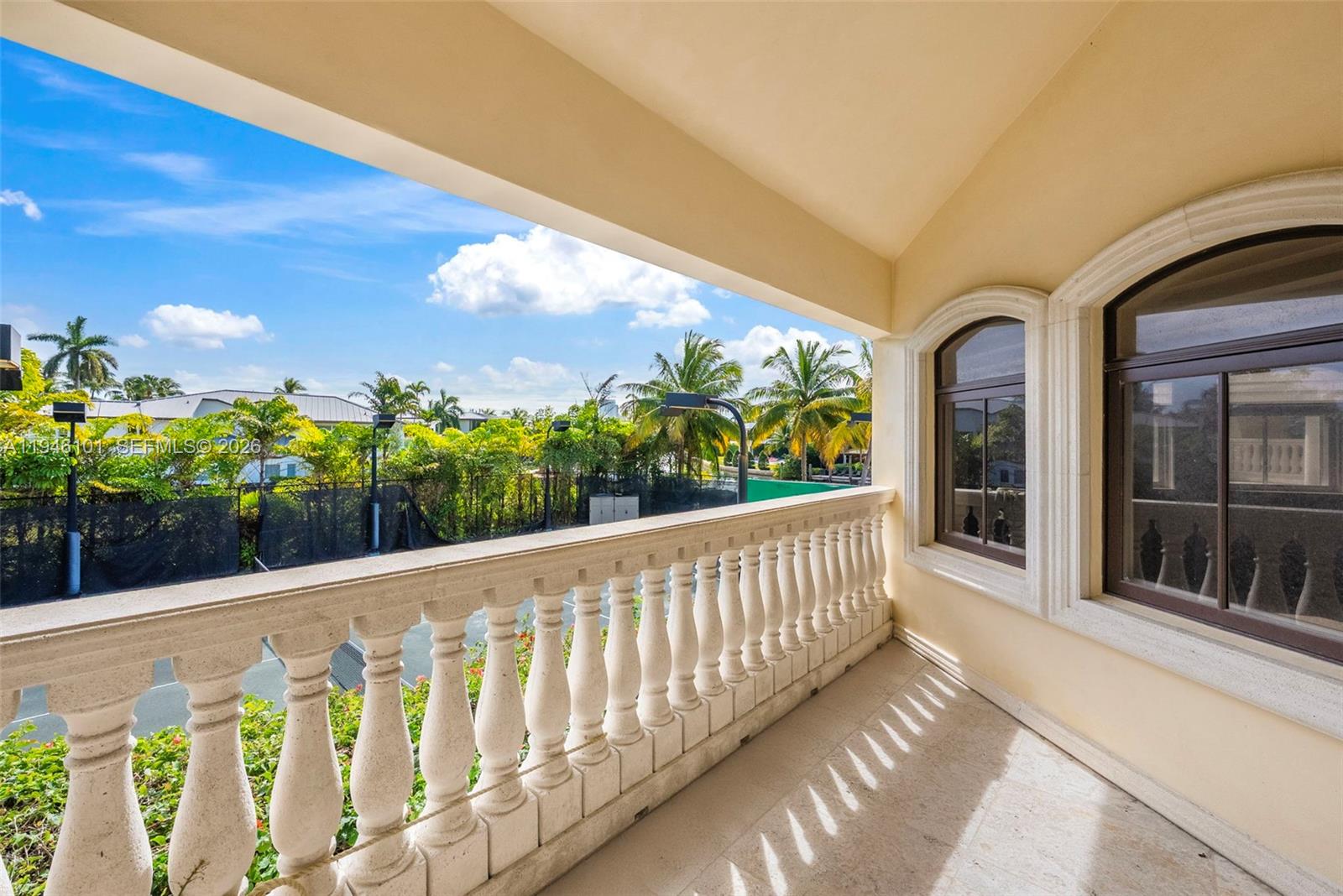 680 Golden Bch Dr Golden Beach, FL 33160