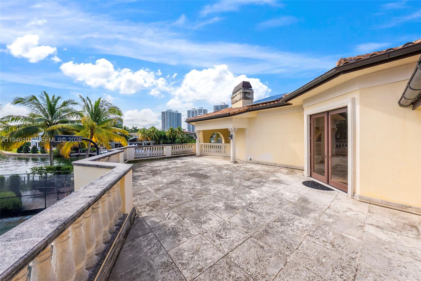 680 Golden Bch Dr Golden Beach, FL 33160