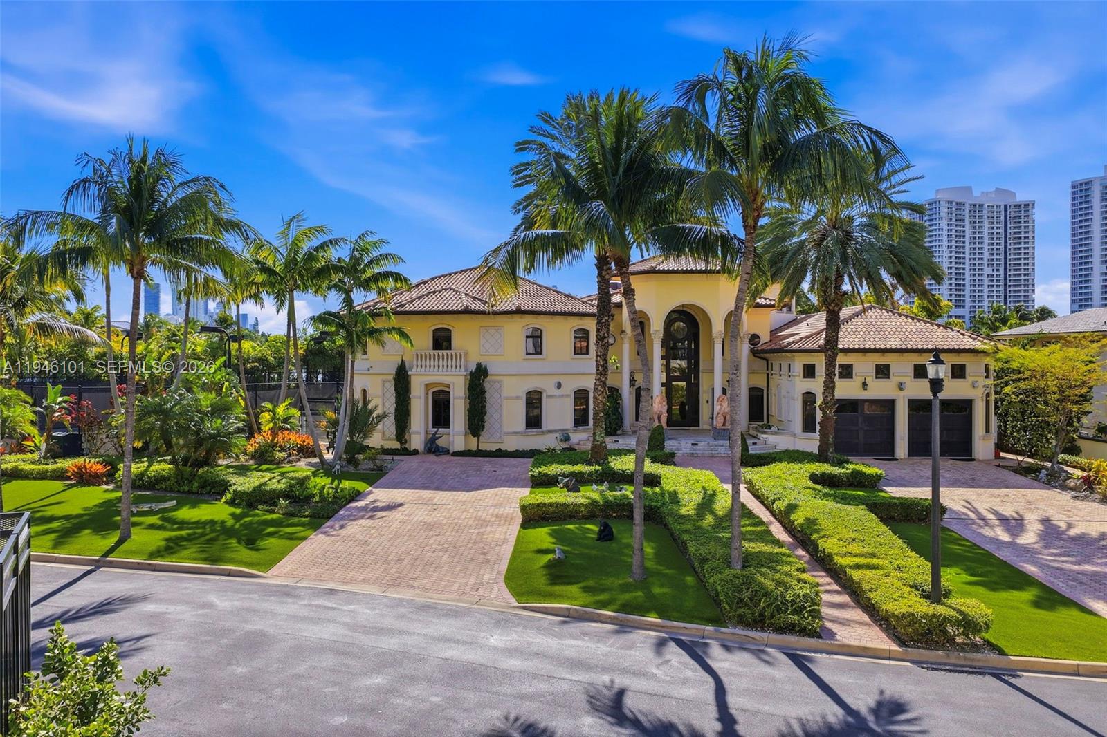 680 Golden Bch Dr Golden Beach, FL 33160