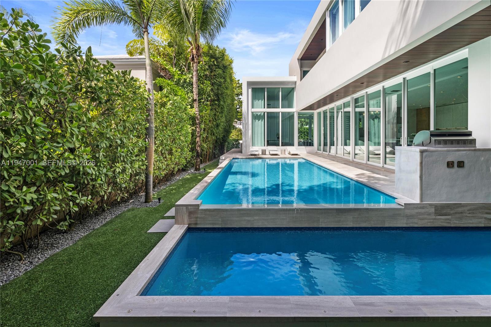 4433 N Bay Rd Miami Beach, FL 33140