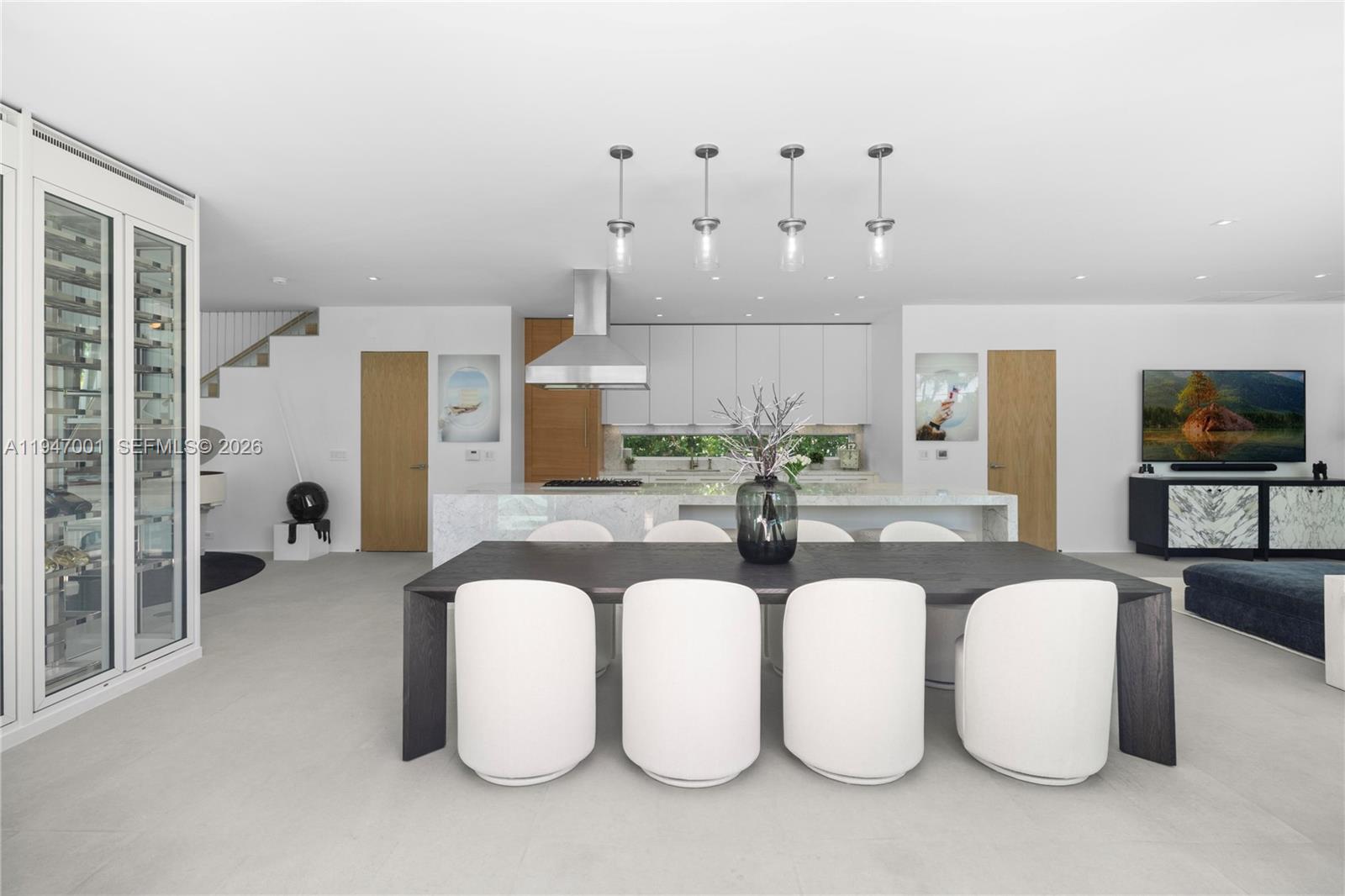 4433 N Bay Rd Miami Beach, FL 33140