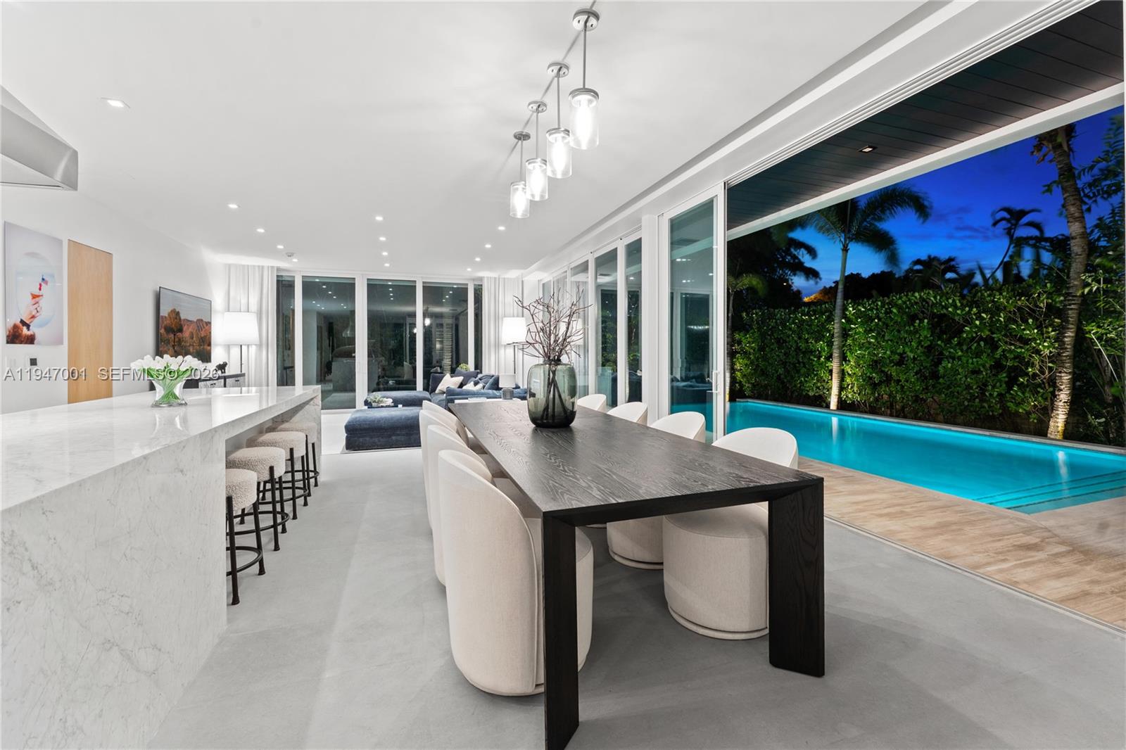 4433 N Bay Rd Miami Beach, FL 33140