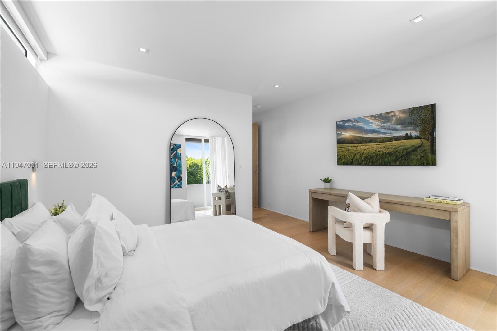 4433 N Bay Rd Miami Beach, FL 33140