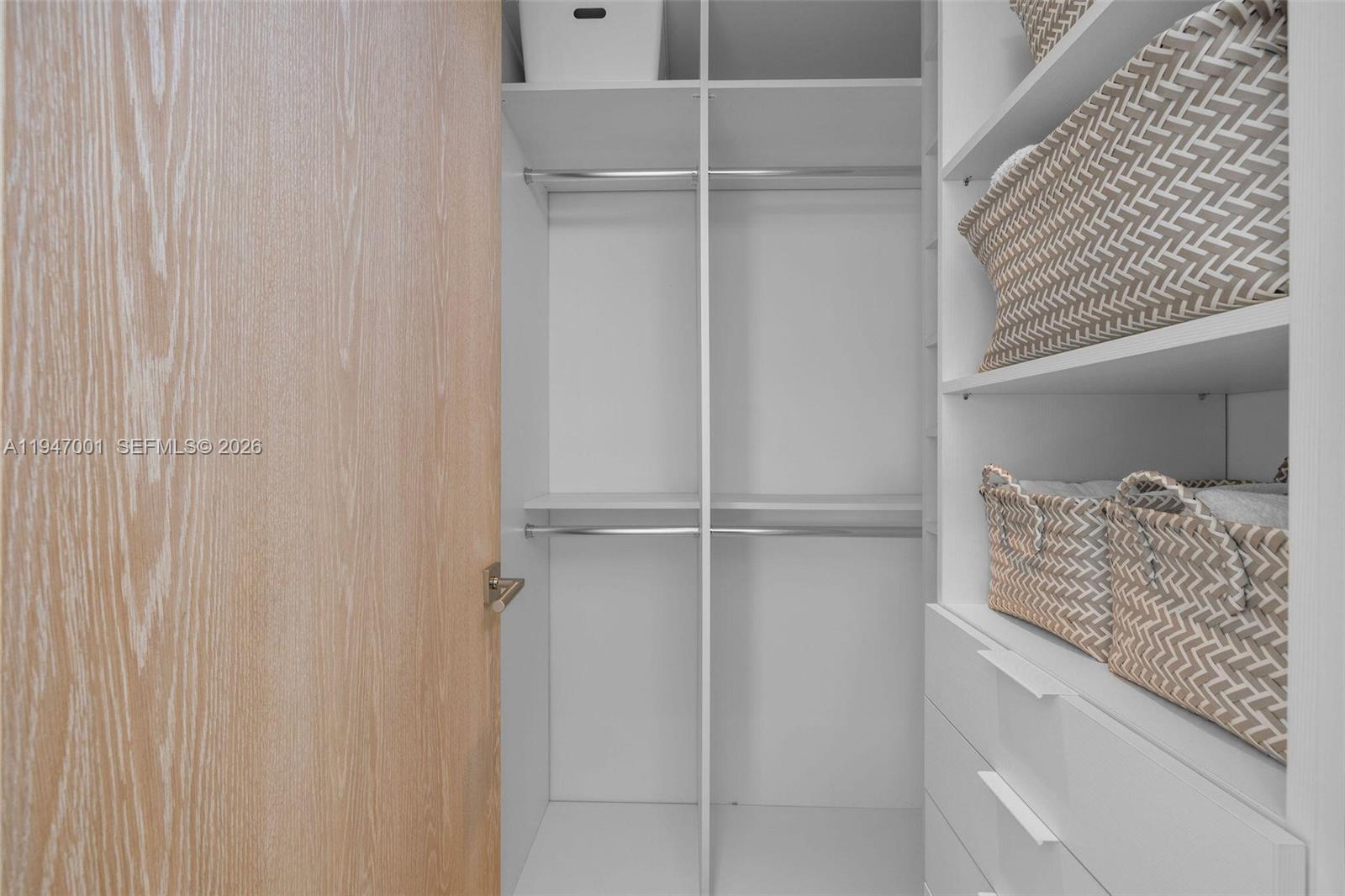 4433 N Bay Rd Miami Beach, FL 33140