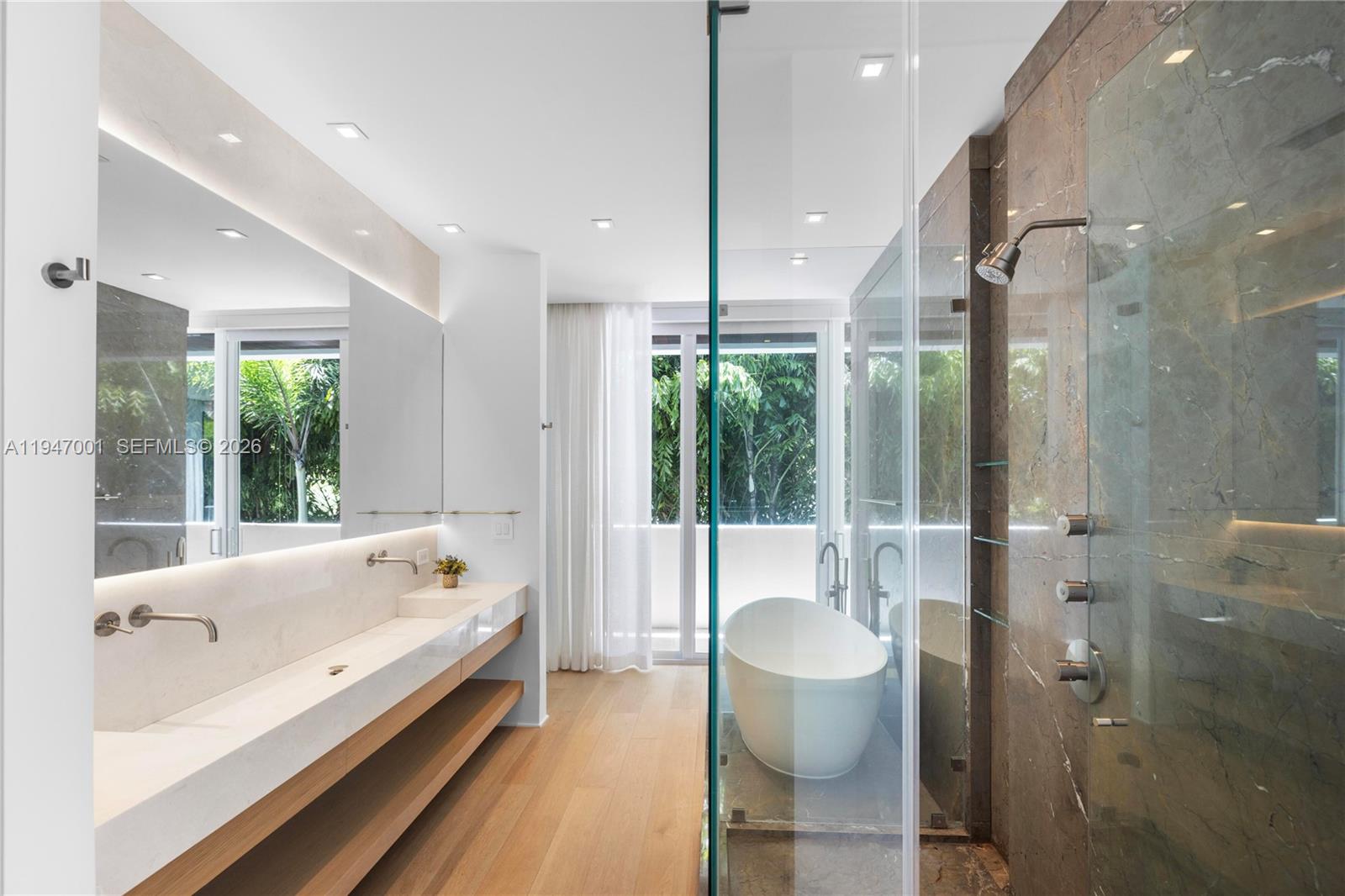 4433 N Bay Rd Miami Beach, FL 33140