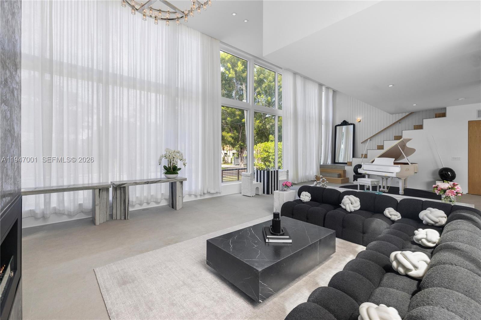 4433 N Bay Rd Miami Beach, FL 33140