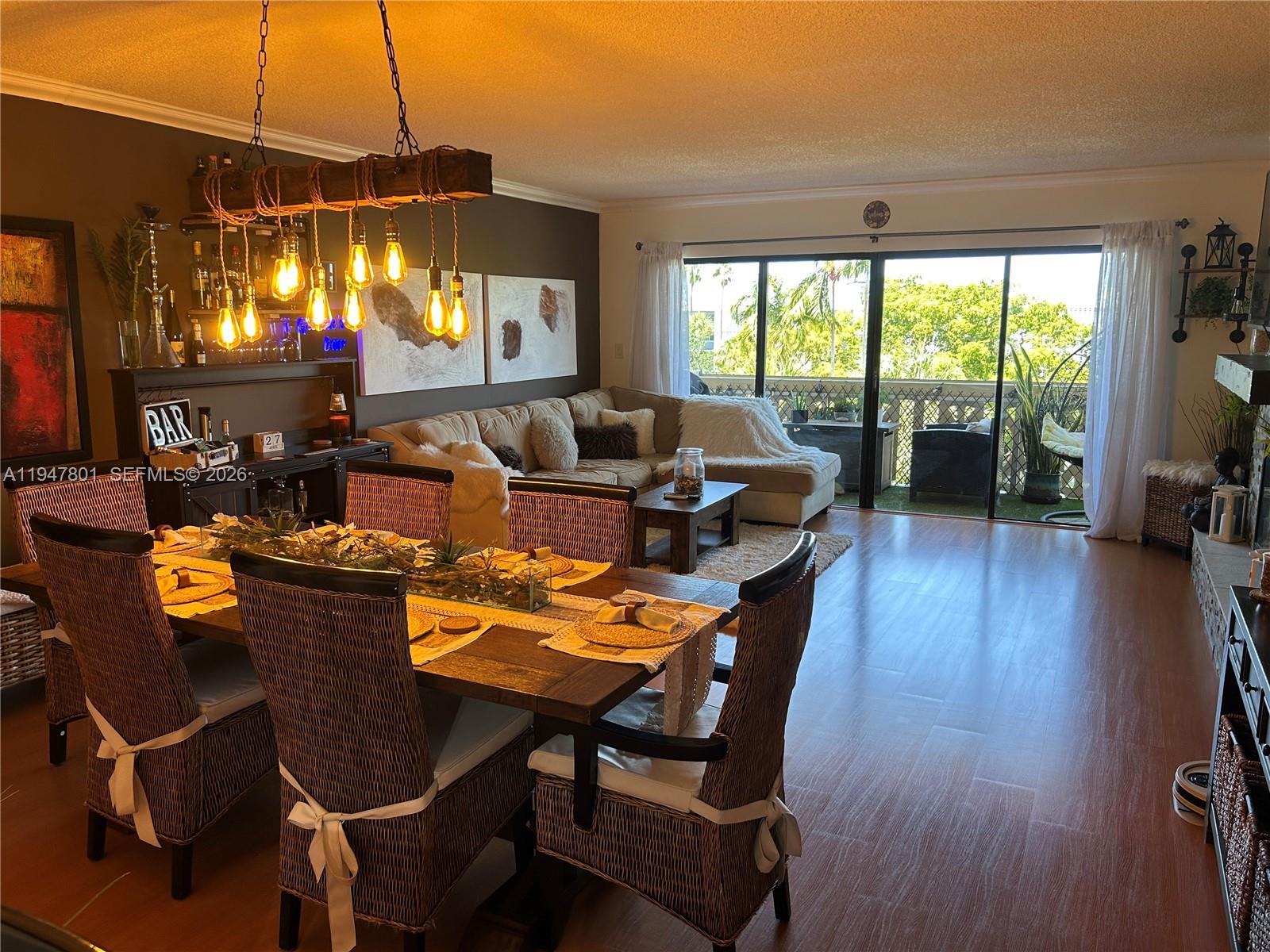 800 NE 195th St #409 Miami, FL 33179