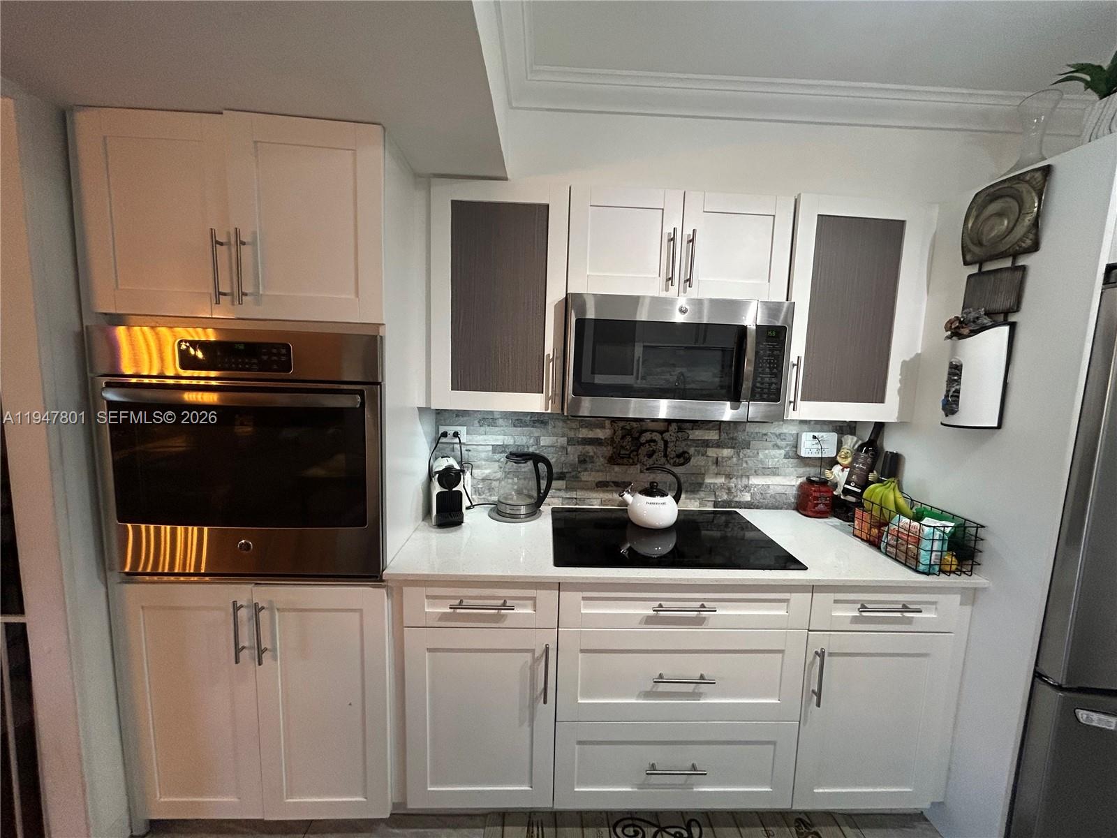 800 NE 195th St #409 Miami, FL 33179