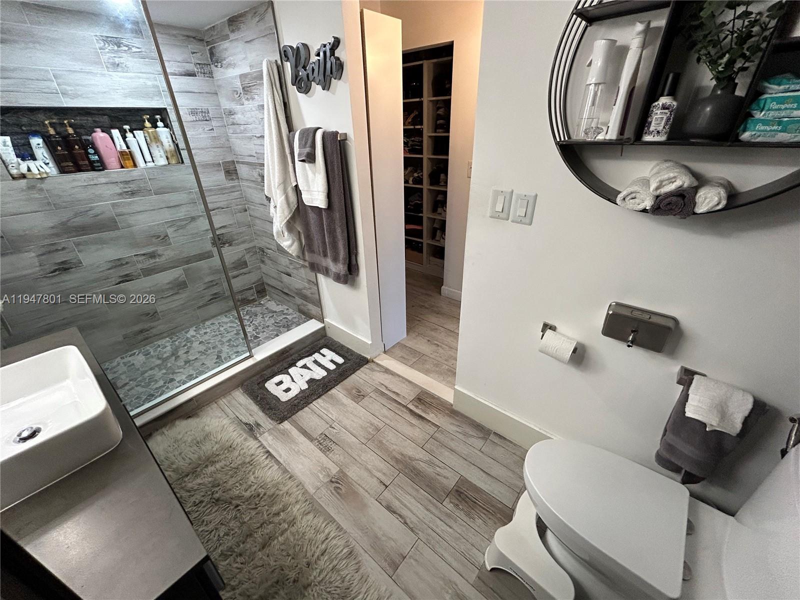 800 NE 195th St #409 Miami, FL 33179