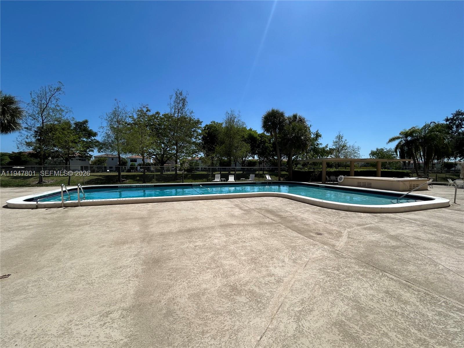 800 NE 195th St #409 Miami, FL 33179