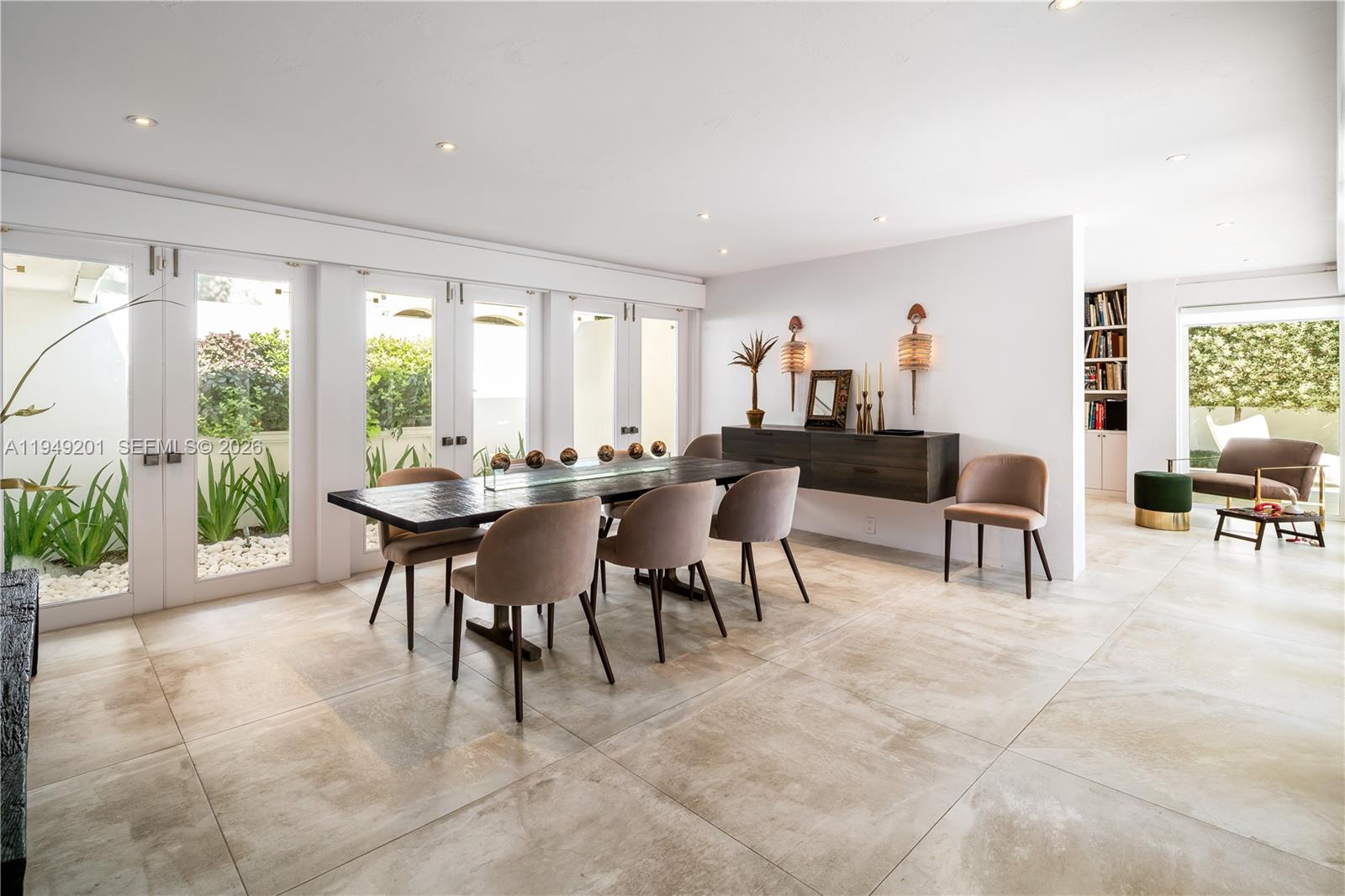 5907 Riviera Dr Coral Gables, FL 33146