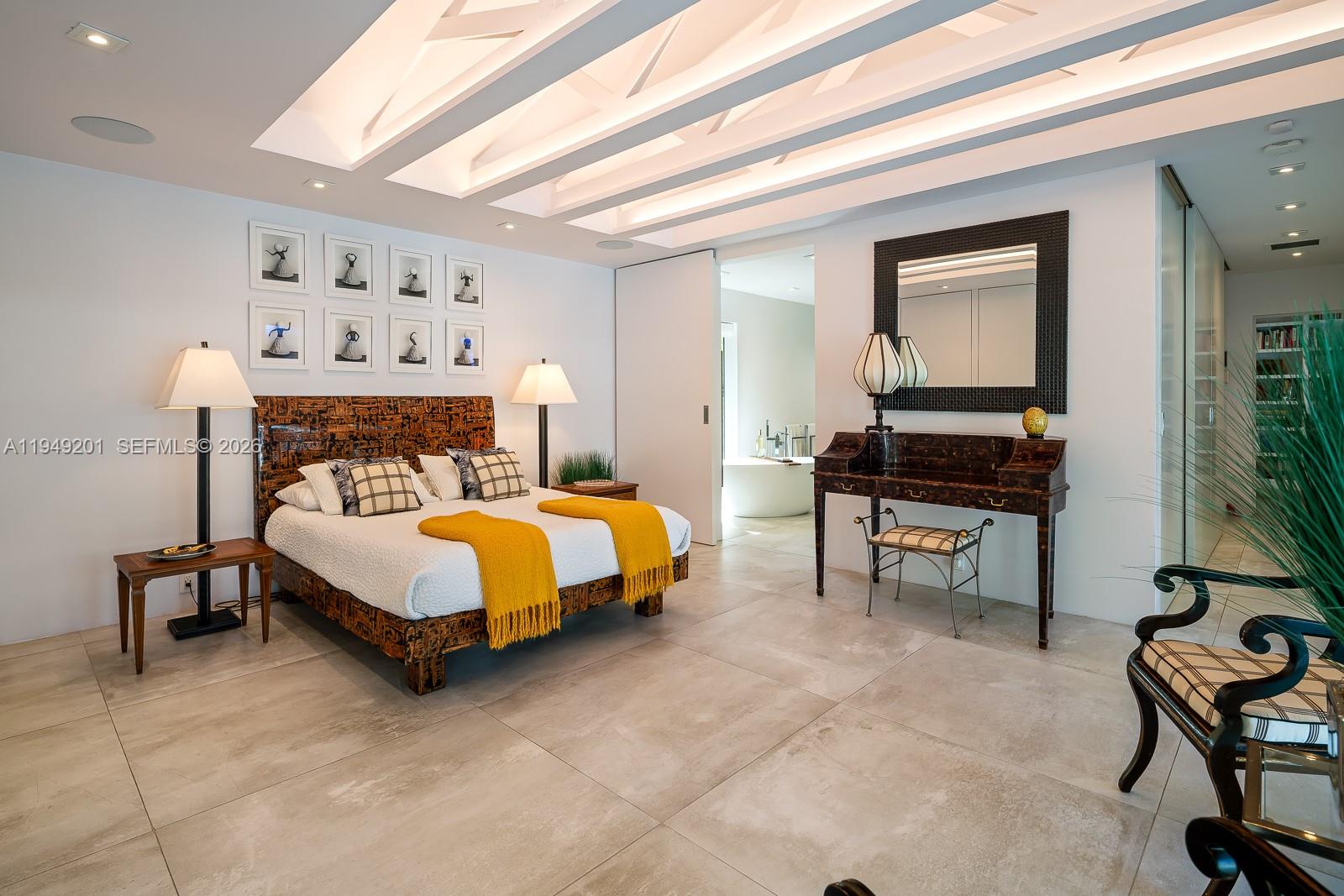 5907 Riviera Dr Coral Gables, FL 33146