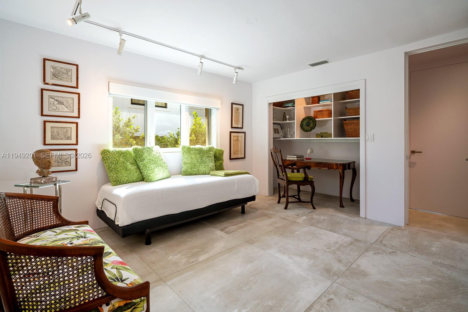 5907 Riviera Dr Coral Gables, FL 33146