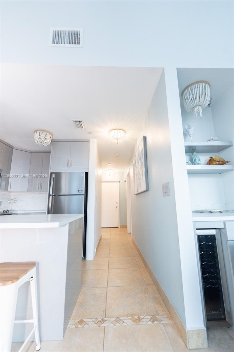 5445 Collins Ave #BAY21 Miami Beach, FL 33140