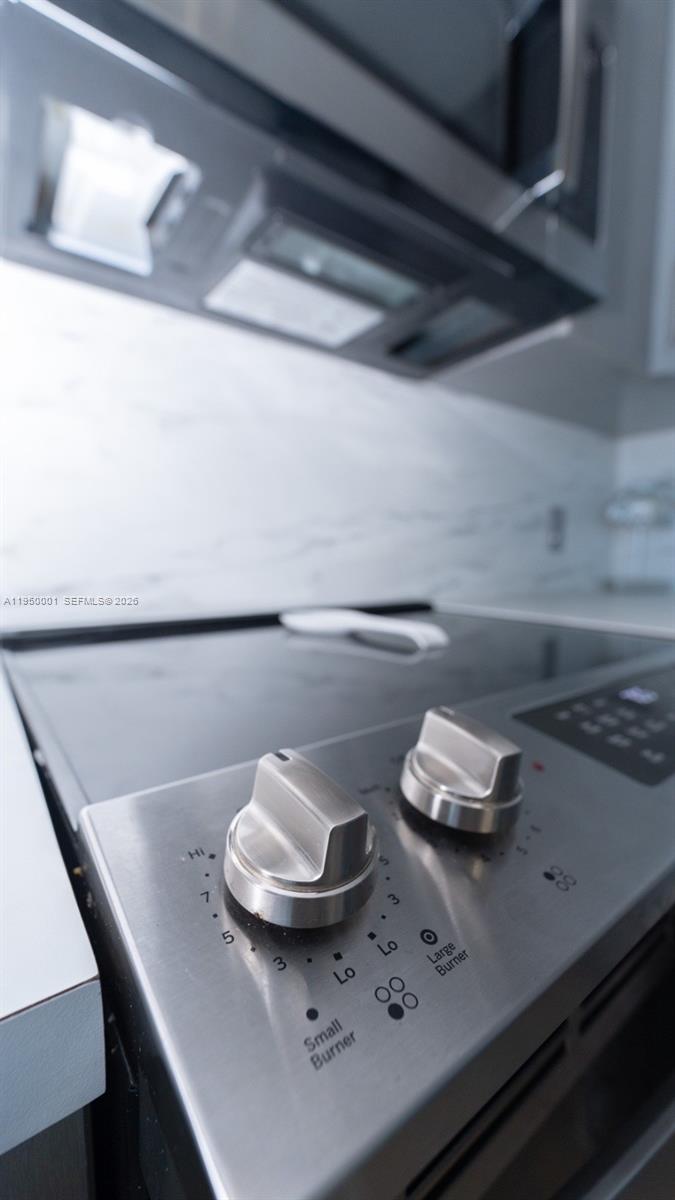 5445 Collins Ave #BAY21 Miami Beach, FL 33140