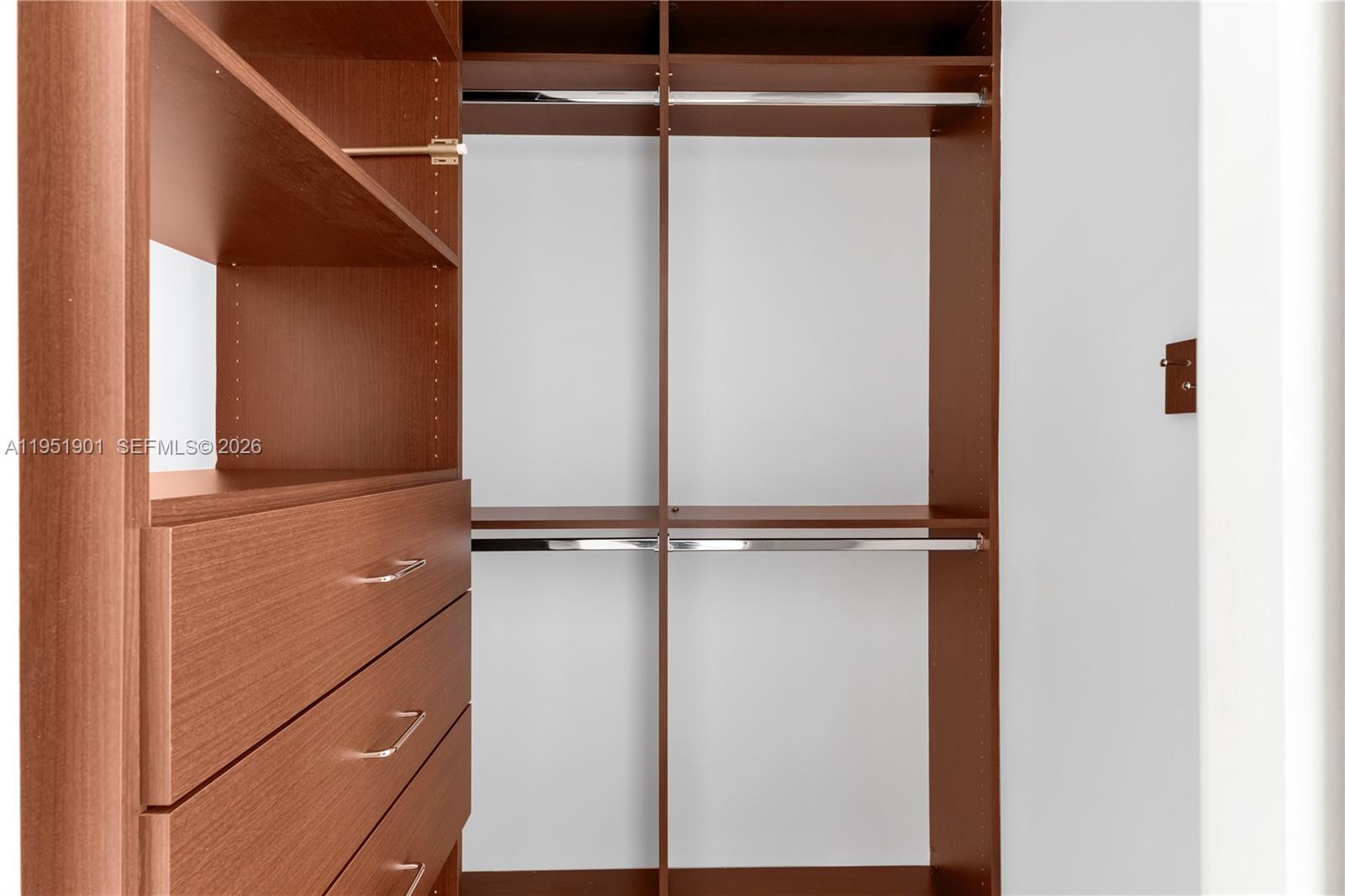 image Hamptons South24