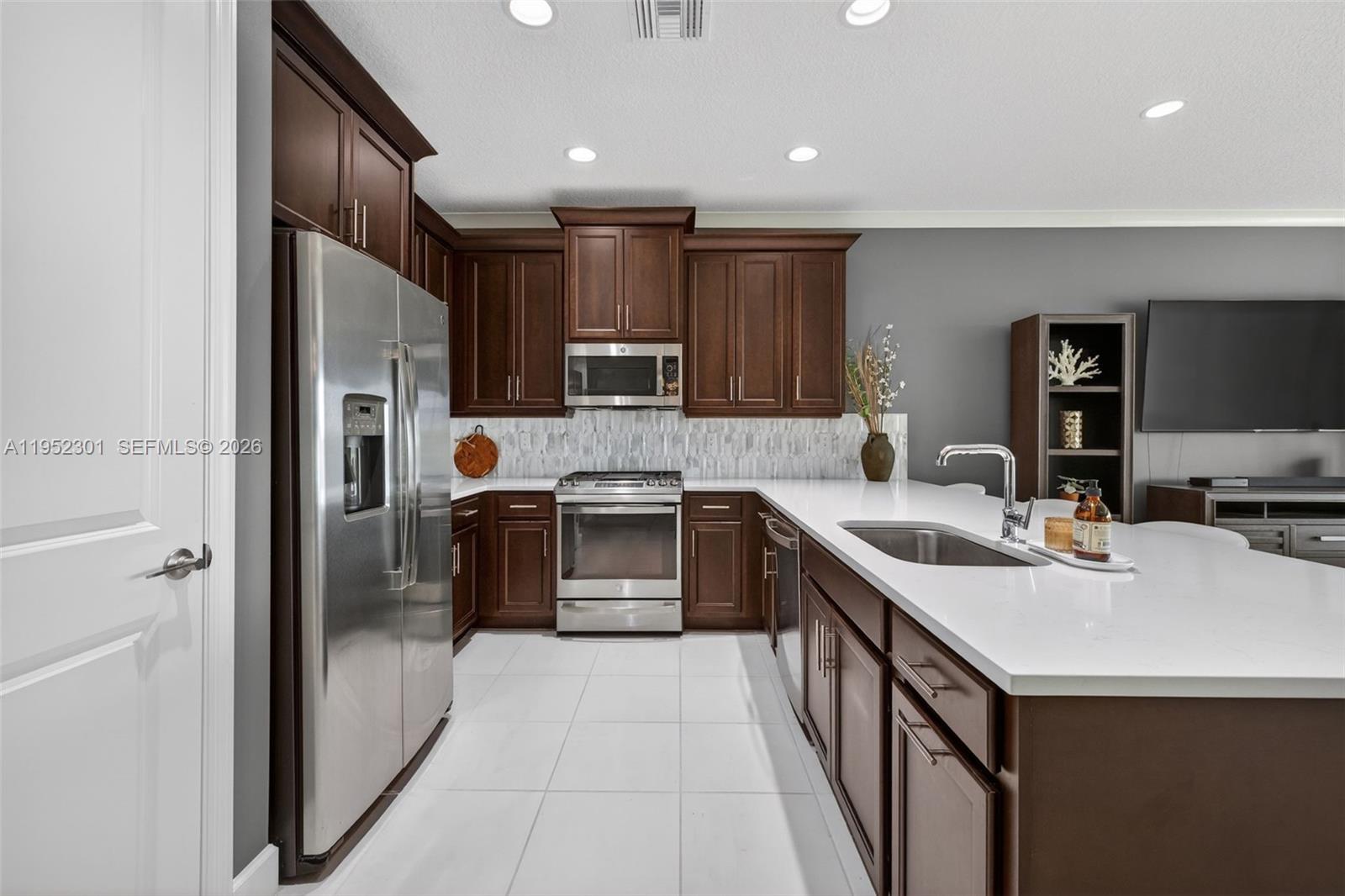 11694 SW River Xing Pl Port St Lucie, FL 34987