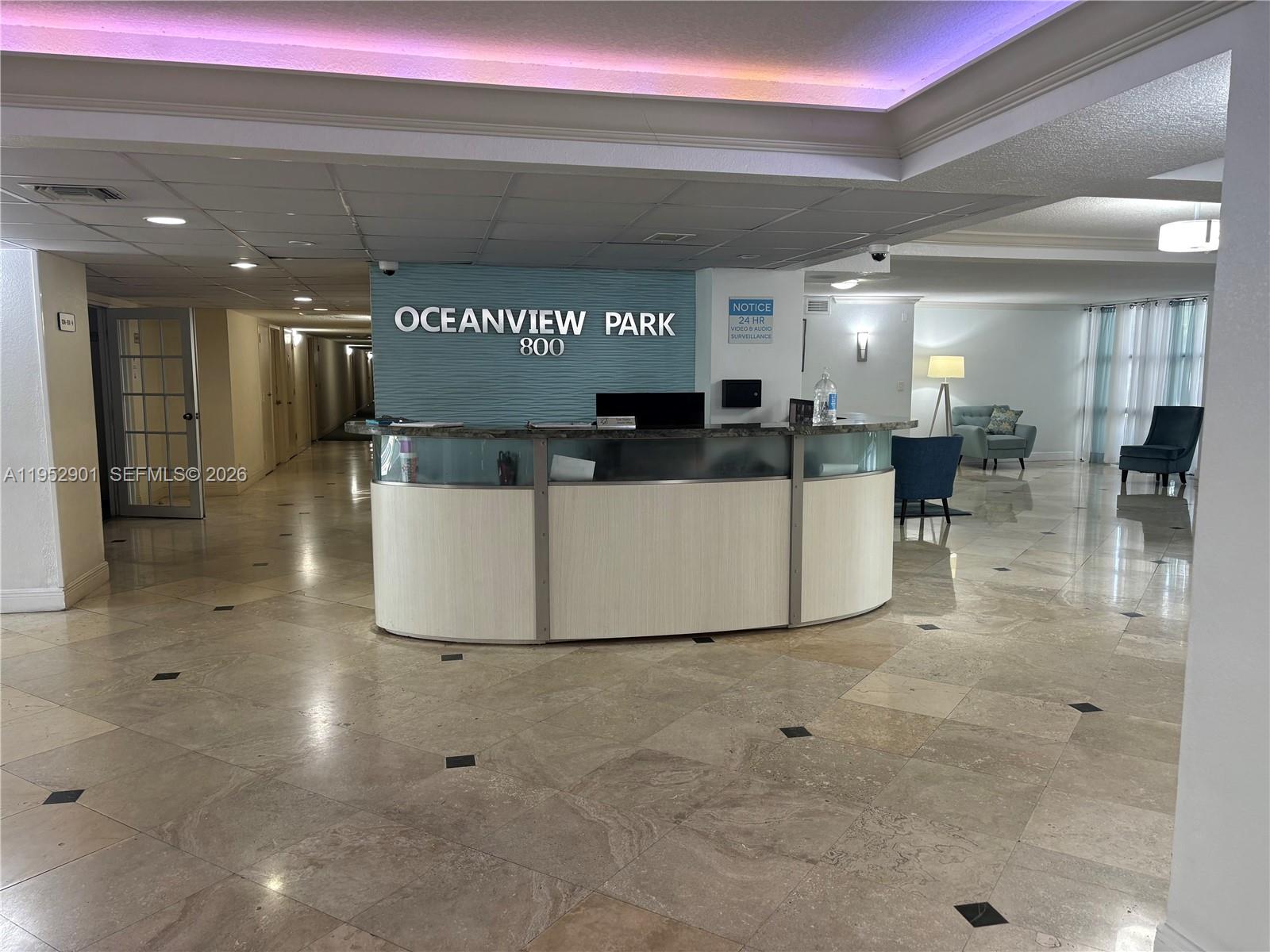 800 Parkview Dr #823