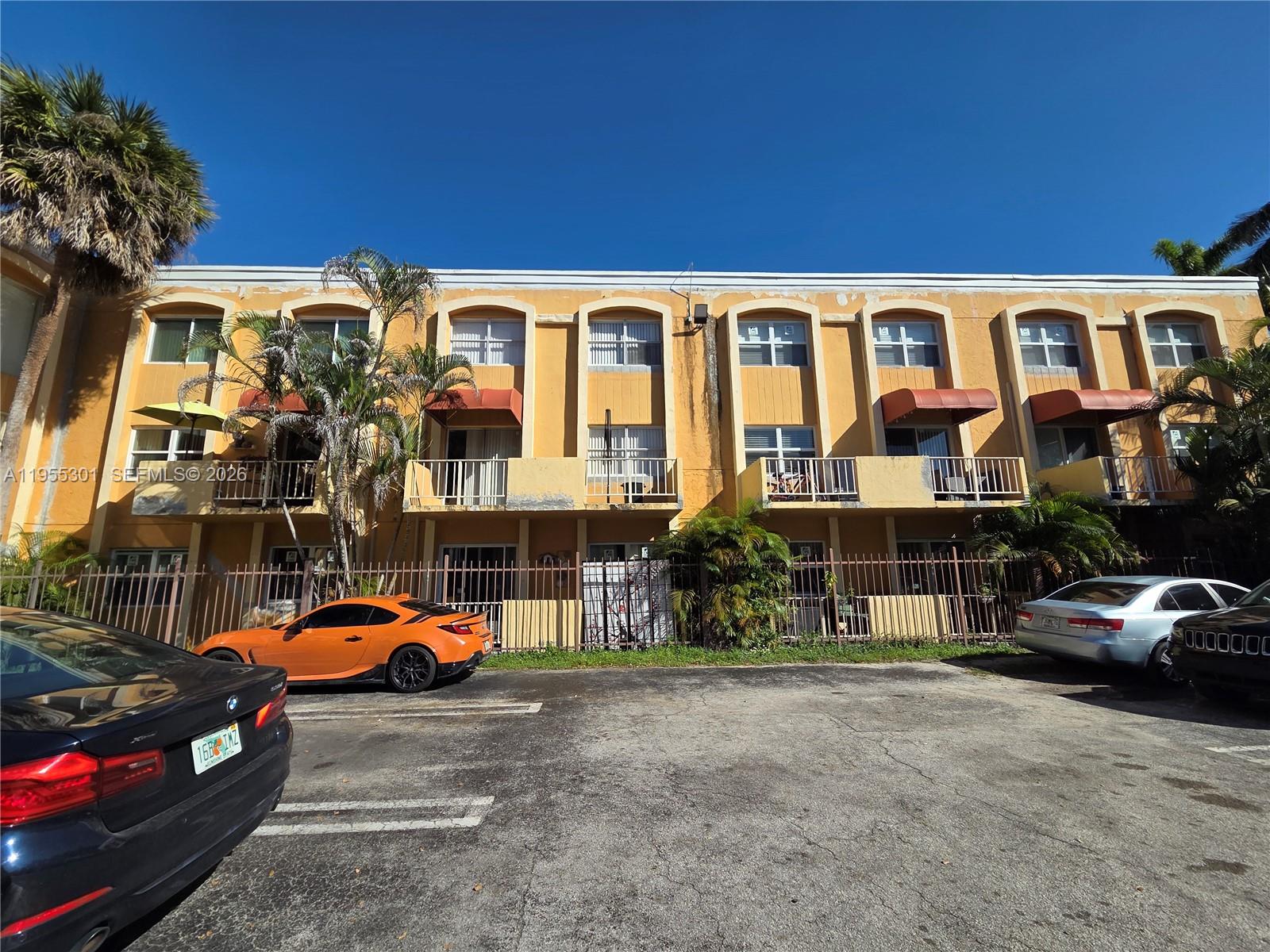 17901 NW 68th Ave #T106 Hialeah, FL 33015