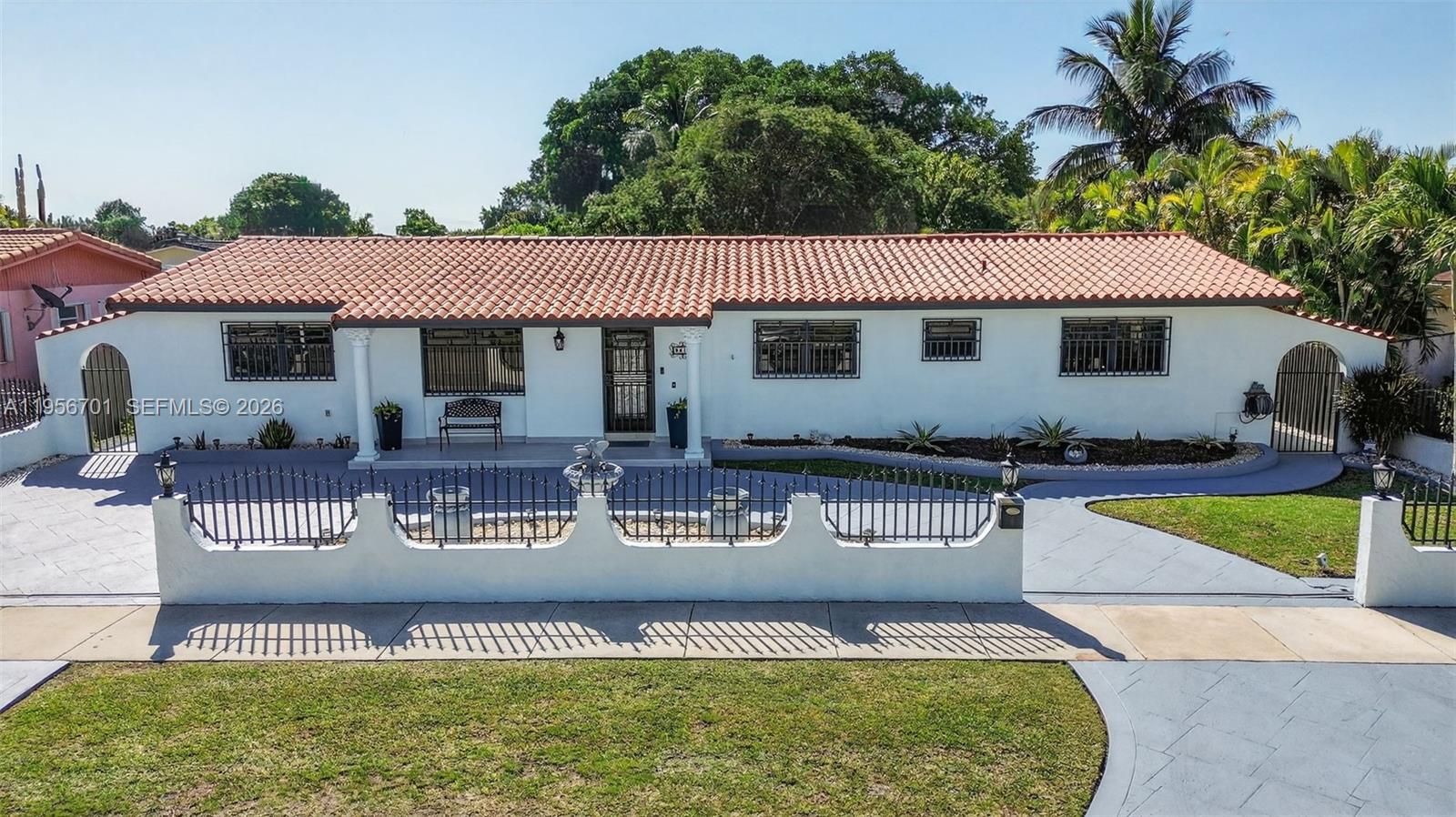 9410 SW 42nd St Miami, FL 33165