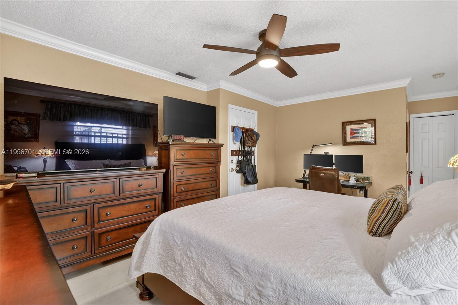 9410 SW 42nd St Miami, FL 33165