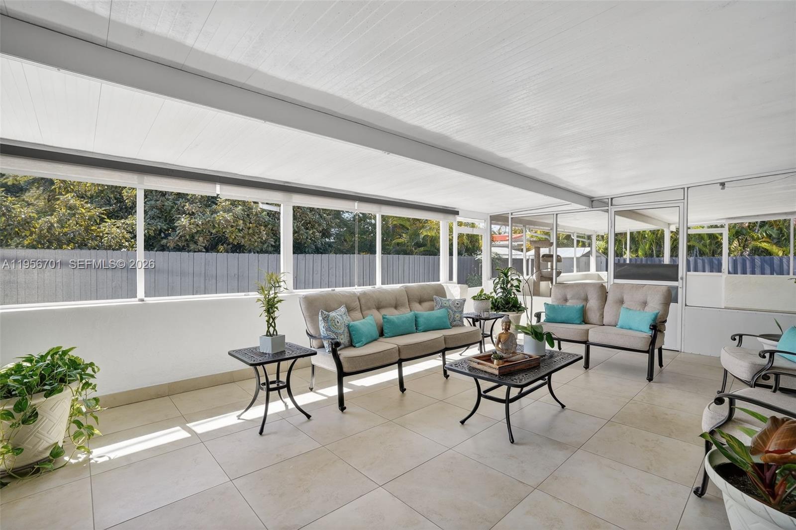 9410 SW 42nd St Miami, FL 33165