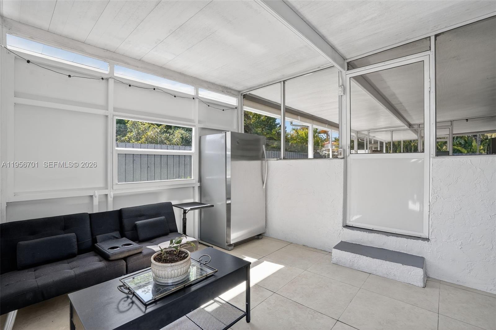 9410 SW 42nd St Miami, FL 33165