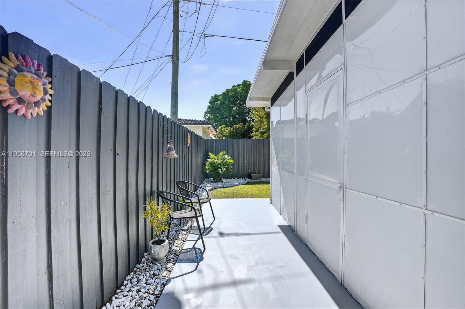 9410 SW 42nd St Miami, FL 33165