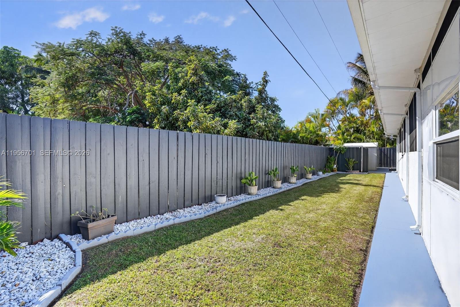 9410 SW 42nd St Miami, FL 33165