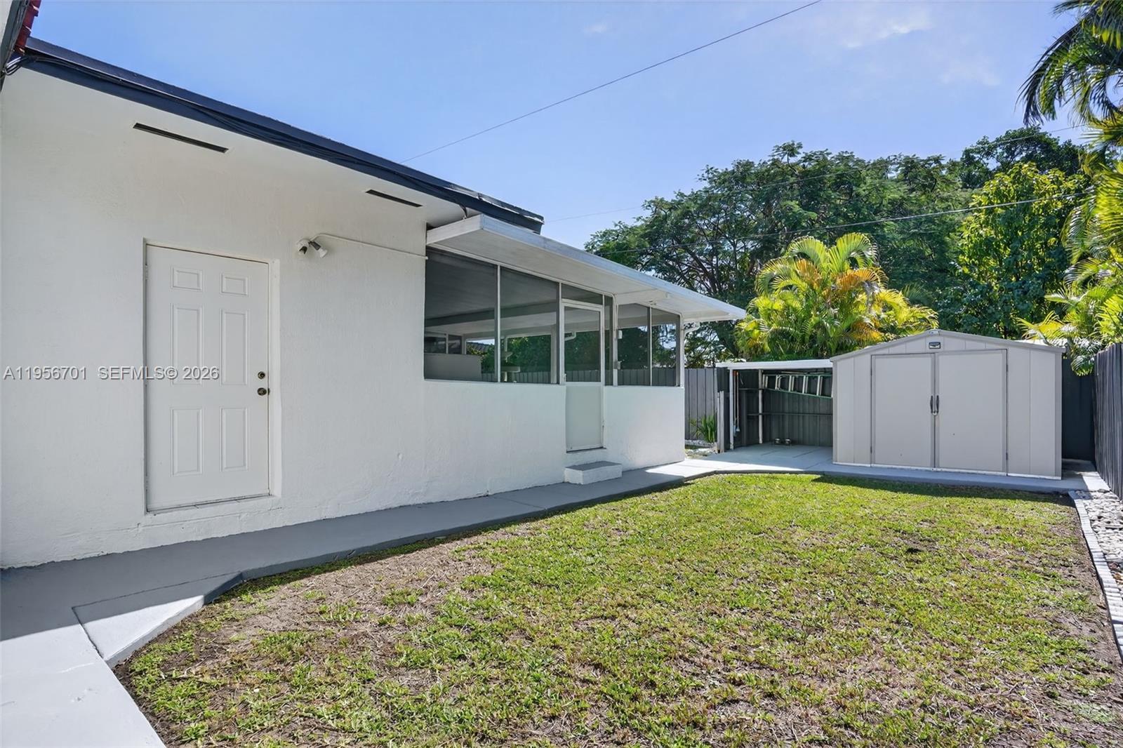 9410 SW 42nd St Miami, FL 33165