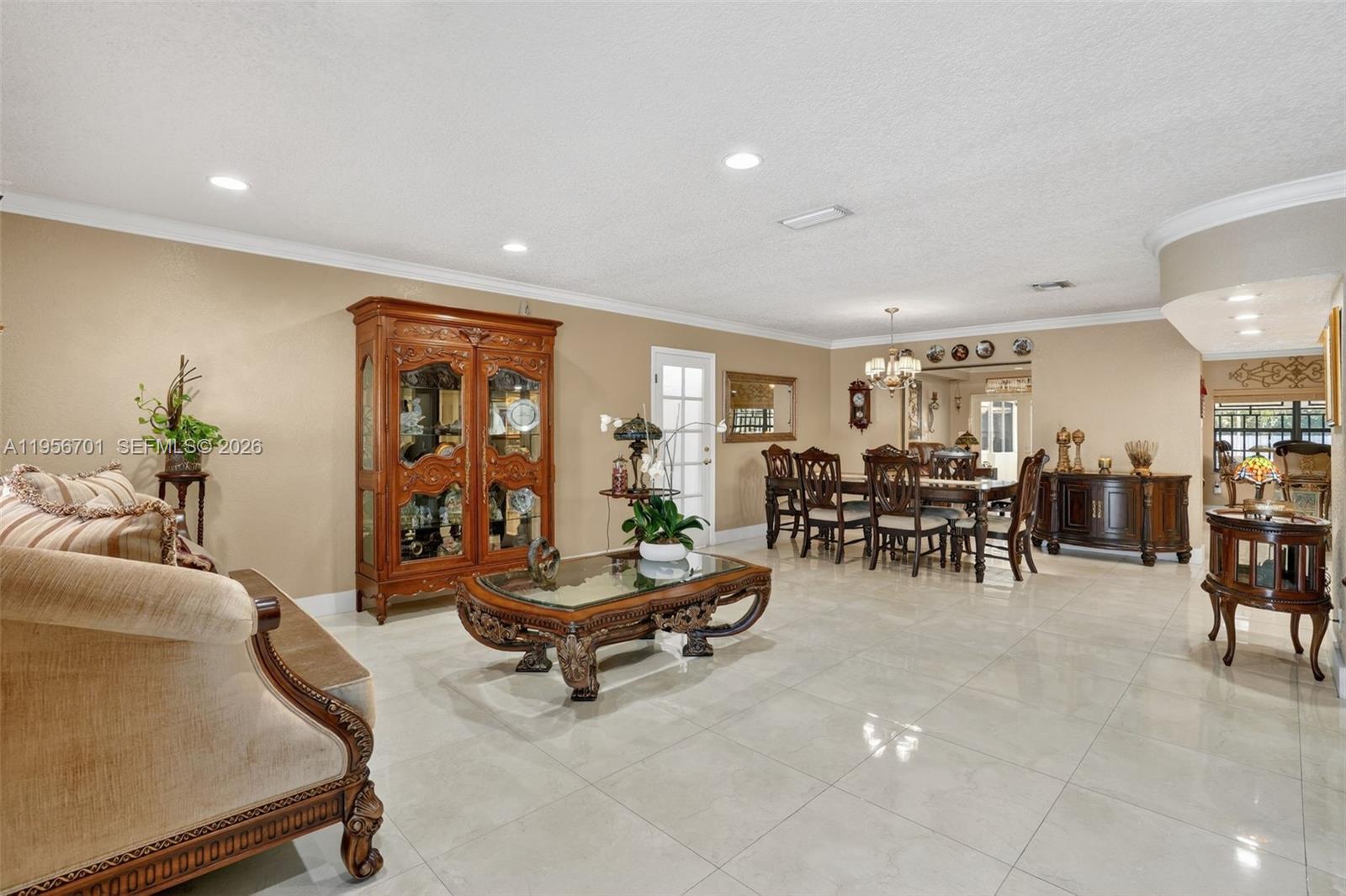 9410 SW 42nd St Miami, FL 33165