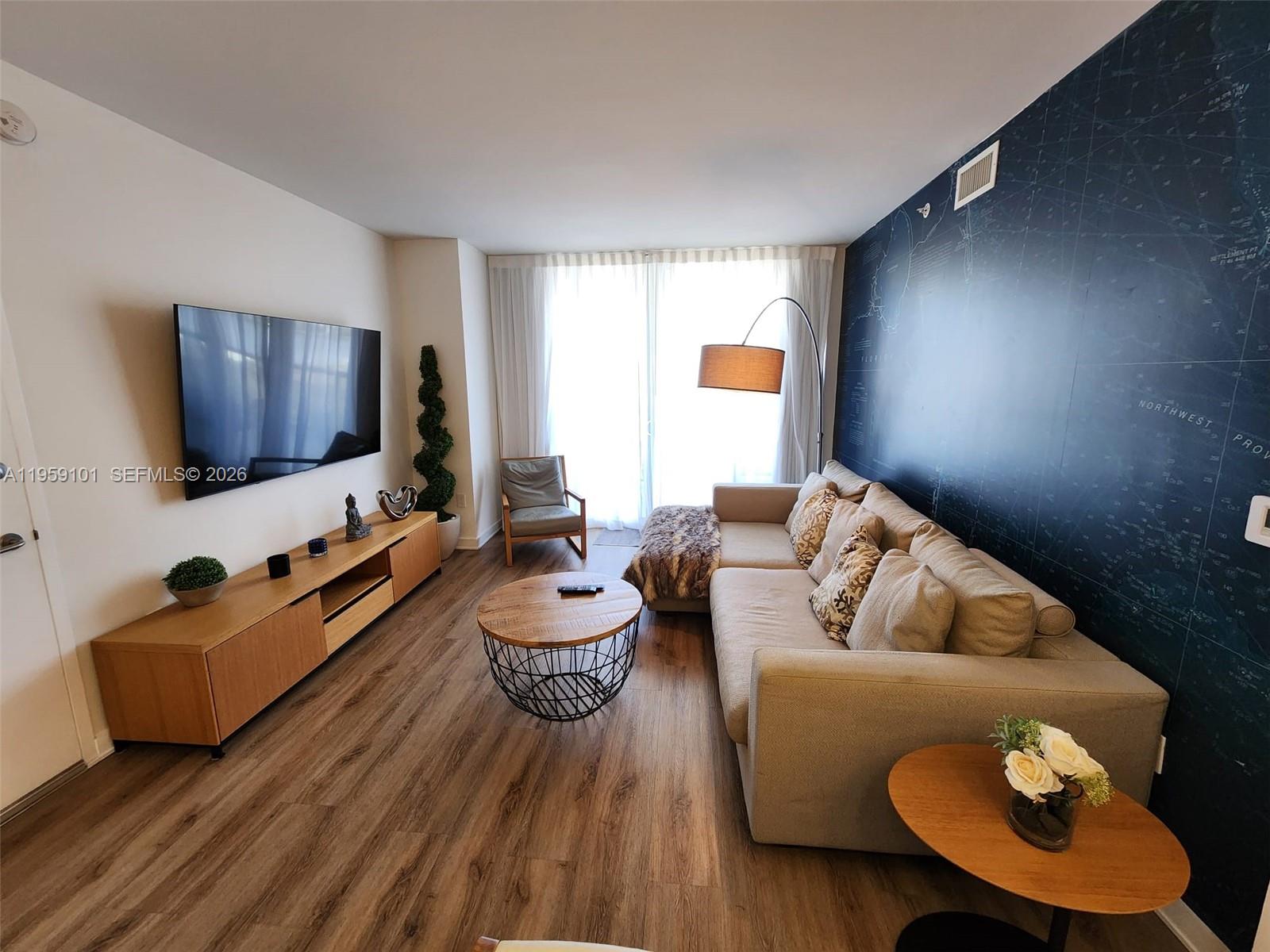 image Beachwalk Condominium2