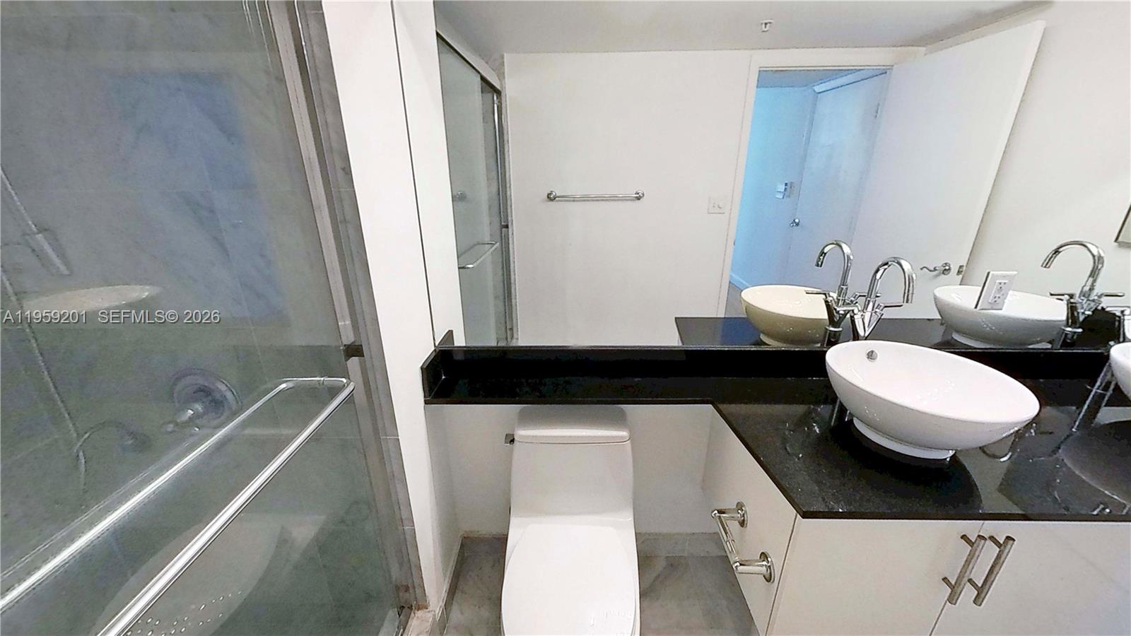 31 SE 5th St #2408 Miami, FL 33131