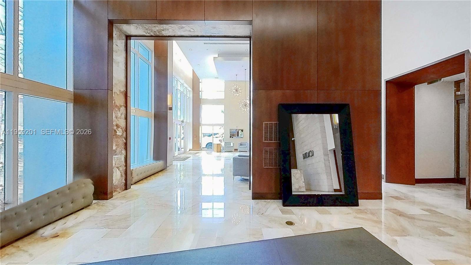 31 SE 5th St #2408 Miami, FL 33131