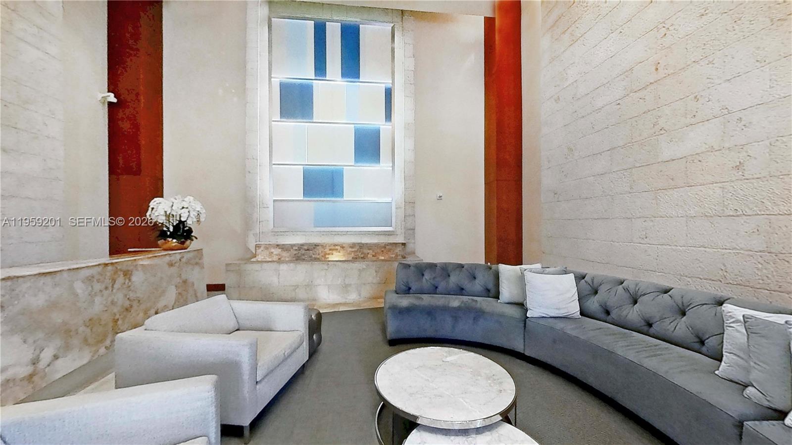 31 SE 5th St #2408 Miami, FL 33131