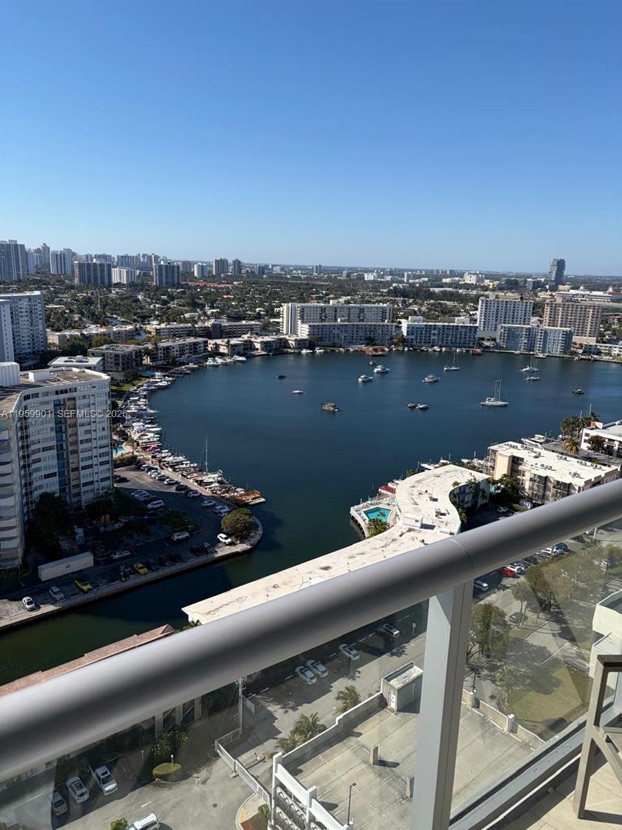 image Beachwalk Condominium3