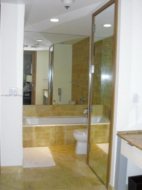 image Brickell Arch7