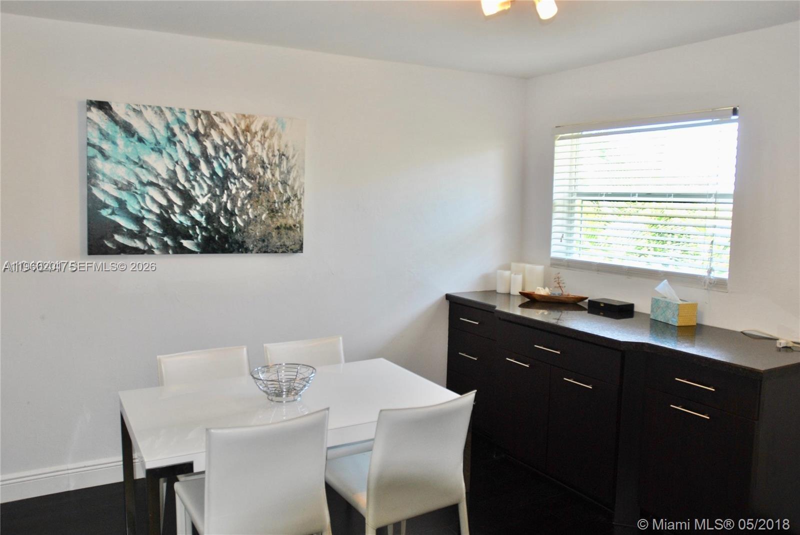 61 Collins Ave #402 Miami Beach, FL 33139