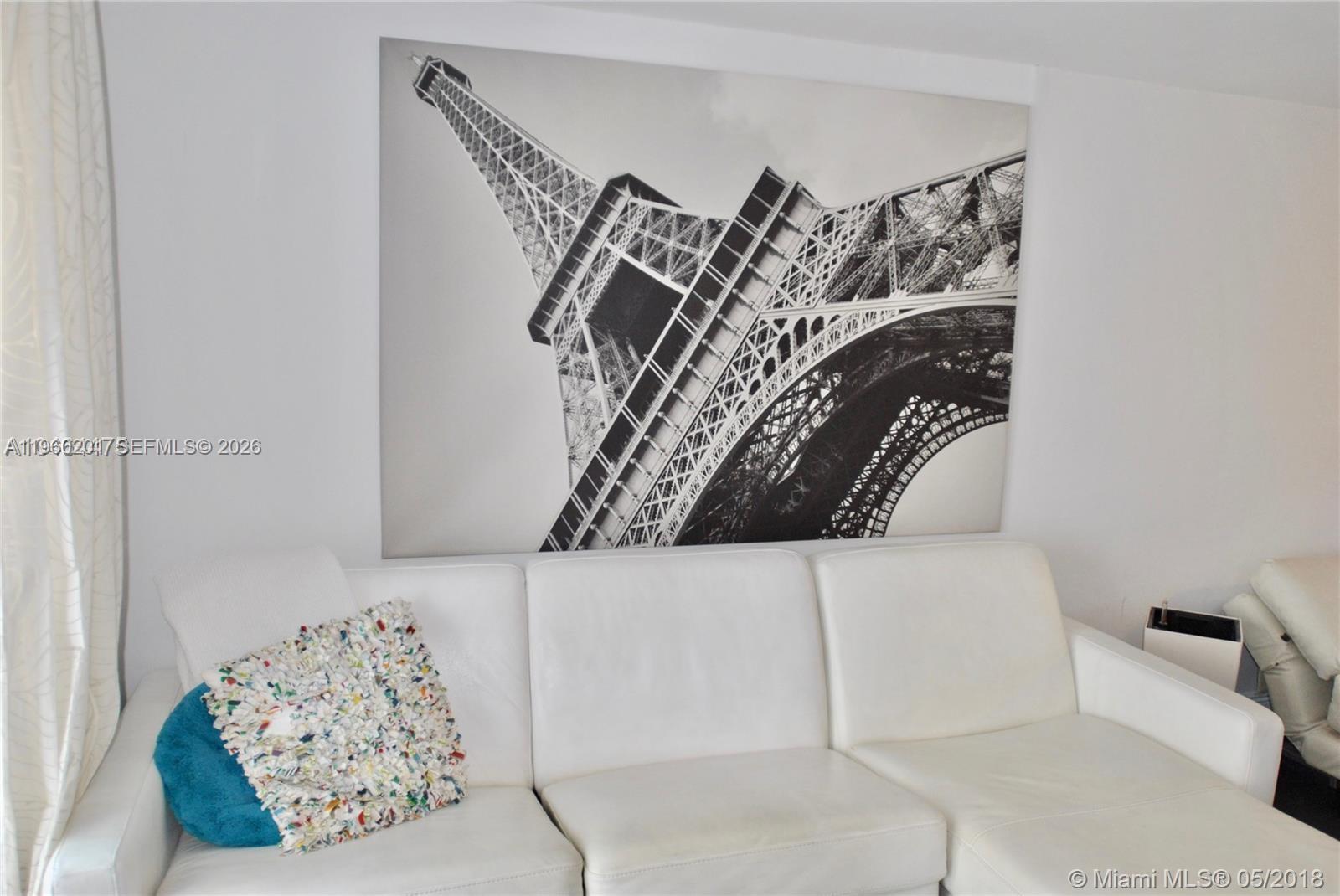 61 Collins Ave #402 Miami Beach, FL 33139