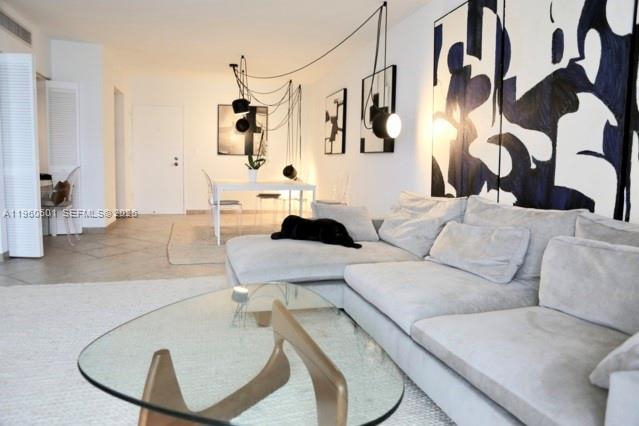 image South Bay Club1