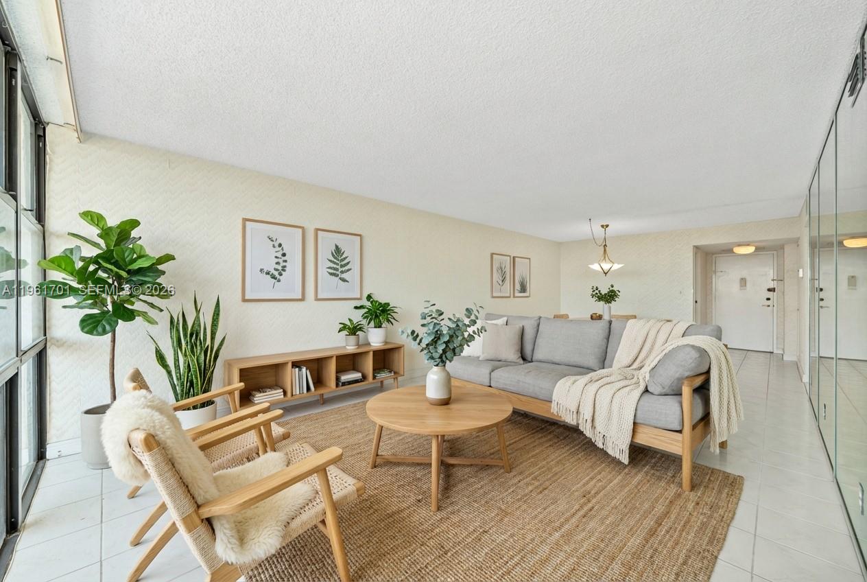 800 Parkview Dr #729 Hallandale Beach, FL 33009