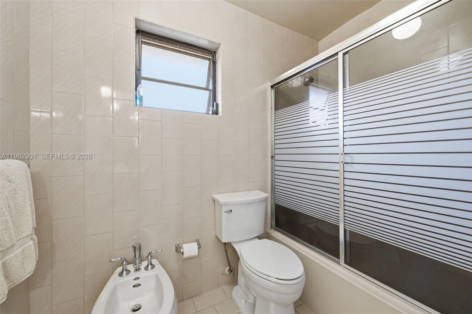 9208 Emerson Ave Surfside, FL 33154